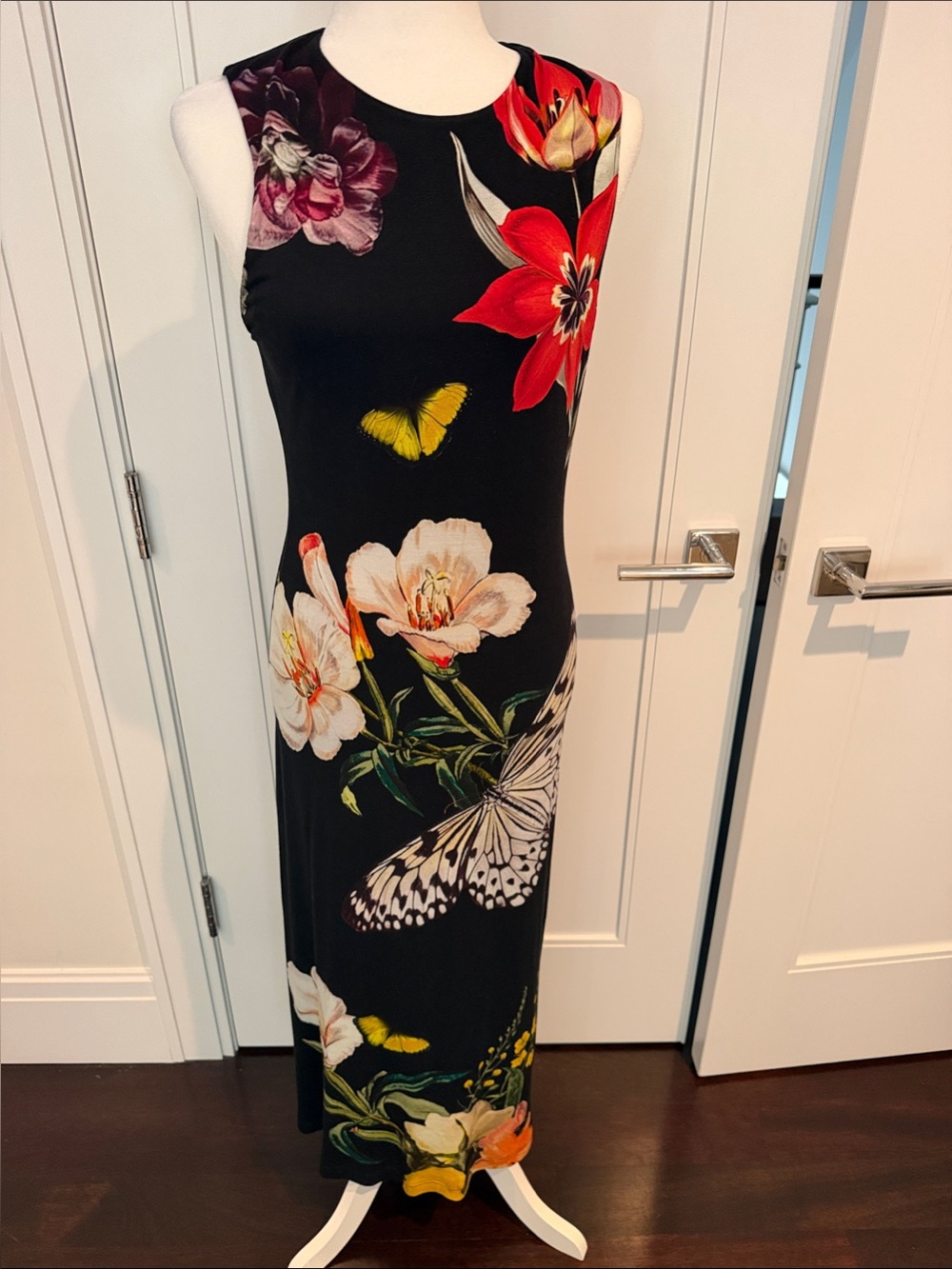 Alice & Olivia Backless Sleeveless Black Floral & Butterfly Maxi Dress size 8